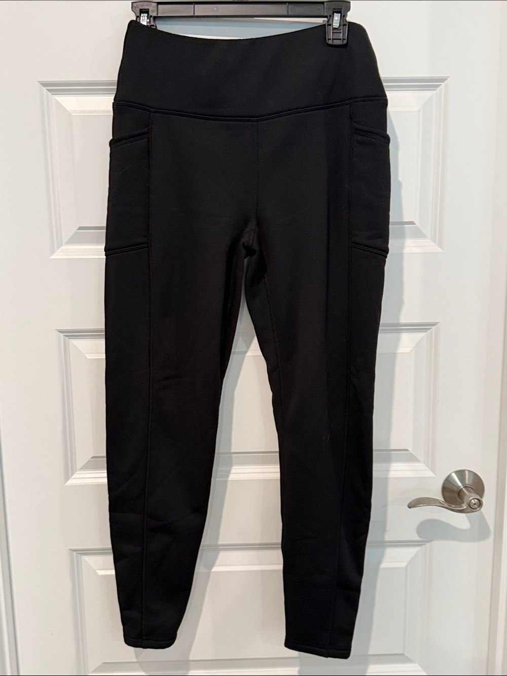 Avalanche Black High-Waist Active Leggings with Side Pockets